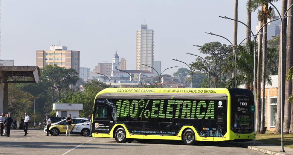 Novos Ônibus Elétricos. Foto: Claudio Vieira/PMSJC 01-10-2025 