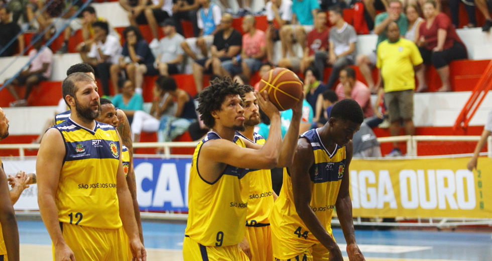 liga_ouro_basquete_10-claudio_vieira.jpg