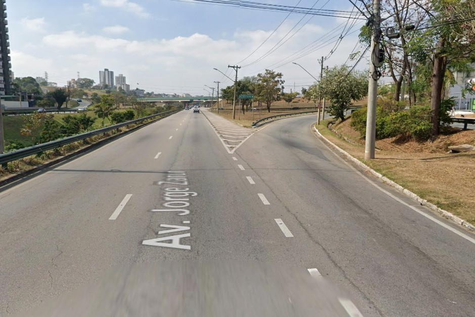 Nova faixa na Av Jorge Zarur 