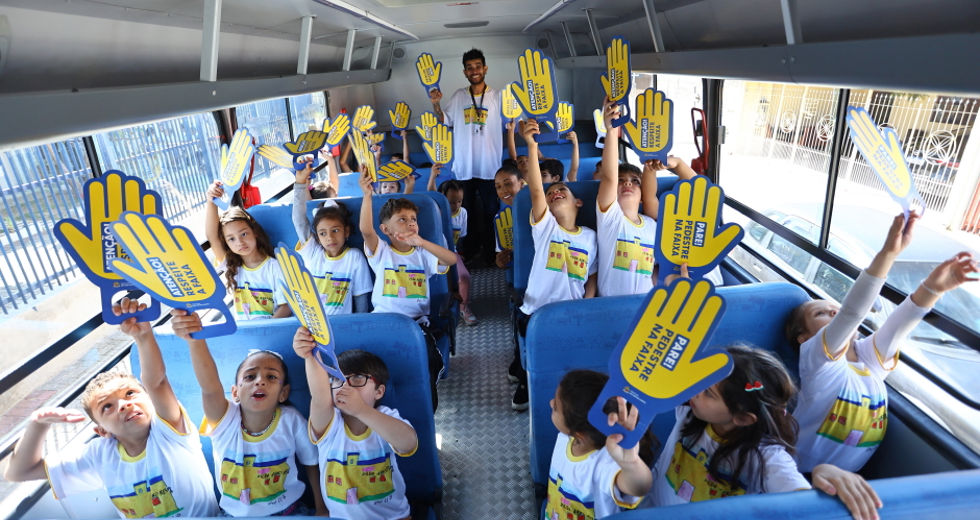 Ação Educamob da SEMOB no CEDIN Dra. Zilda Arns Neumann. Foto: Claudio Vieira/PMSJC 24-10-2025