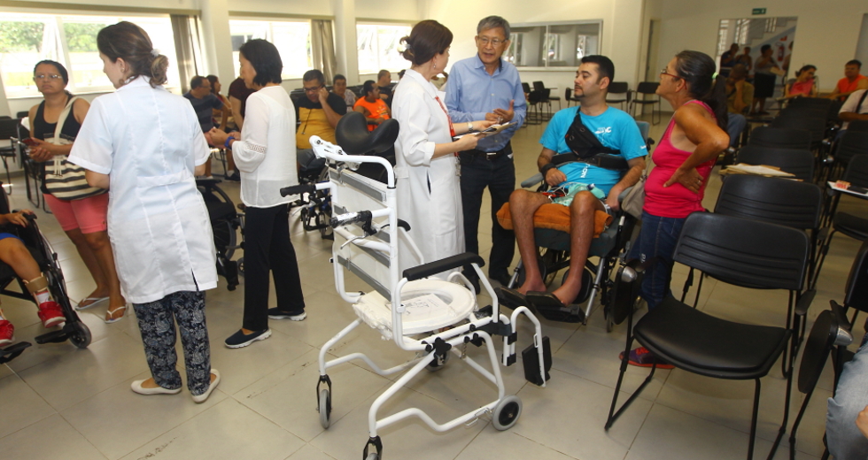 entrega_cadeiras_rodas-44-claudio_vieira-05122017.jpg