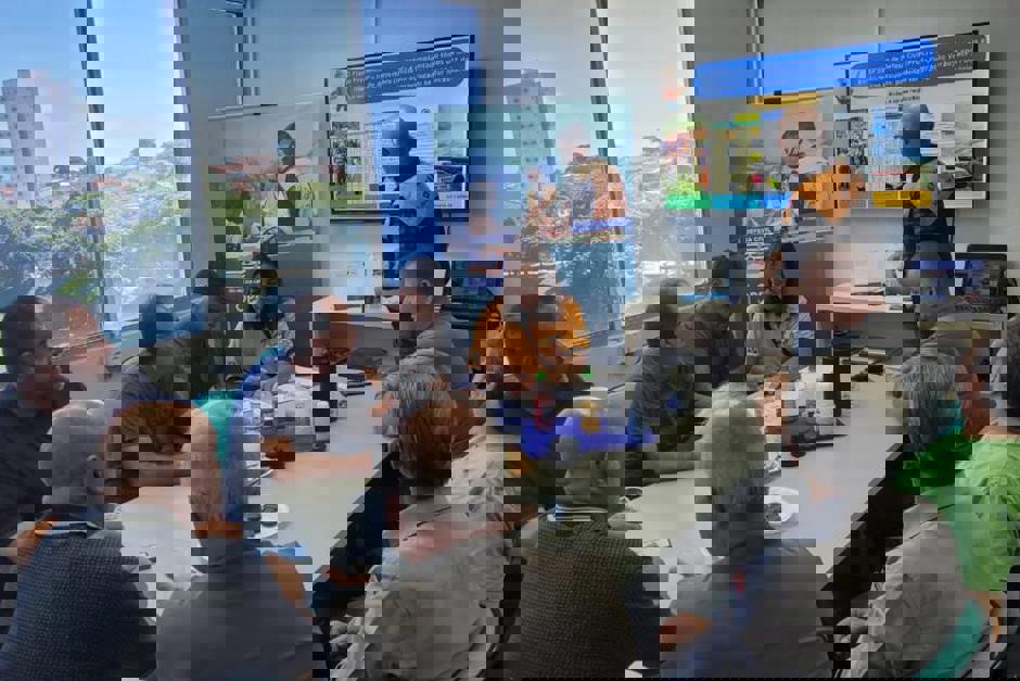 reuniao-comunidade.jpeg