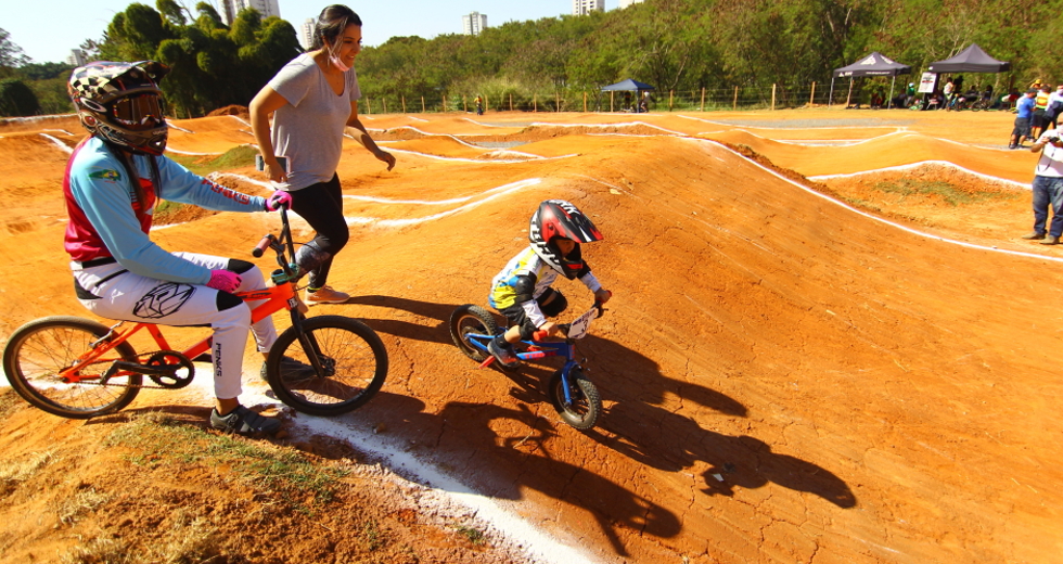 cv__0682_claudio_vieira.jpg