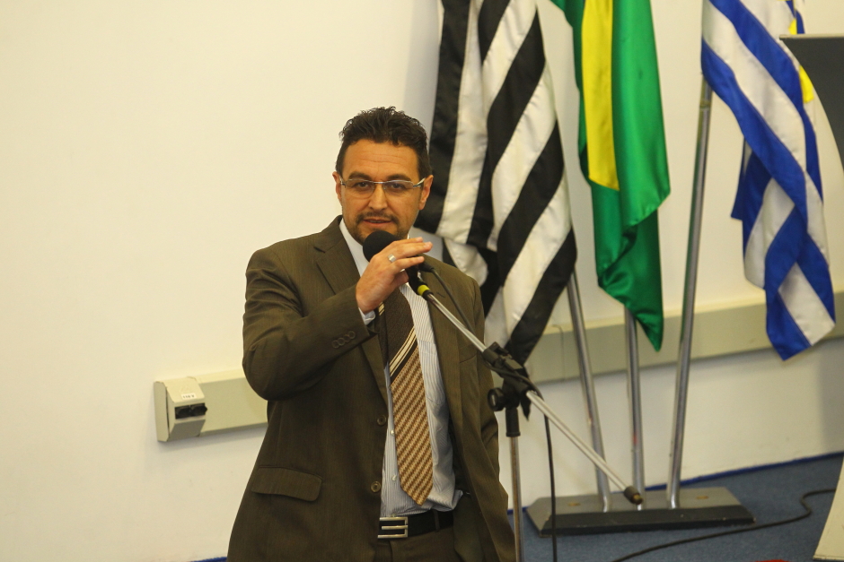 cv__2555-claudio_vieira.jpg