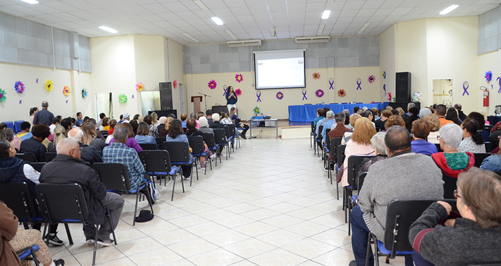 palestra-casa-do-idoso-centro-19-06-2019-lucas-cabral-02.jpg