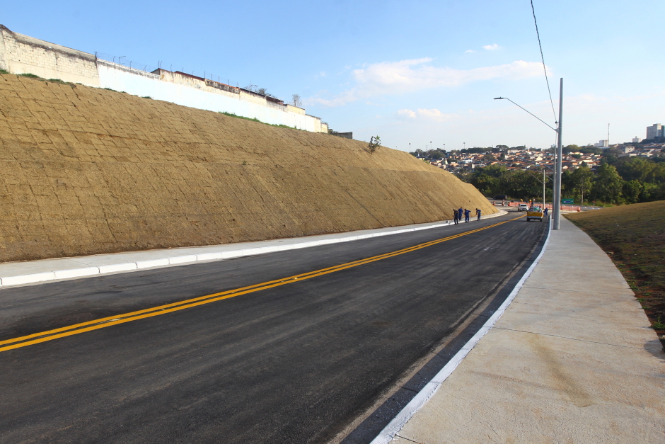 cv__4129_claudio_vieira.jpg