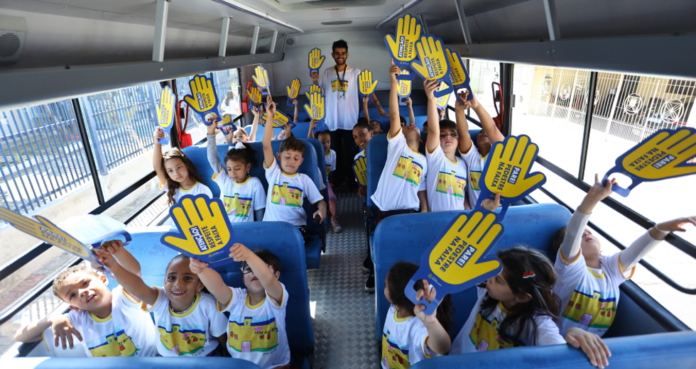 Ação Educamob da SEMOB no CEDIN Dra. Zilda Arns Neumann. Foto: Claudio Vieira/PMSJC 24-10-2025