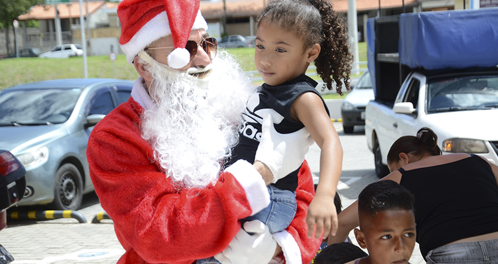 acao-social-do-cras-no-mini-shopping-castelli-07-12-2019-lucas-cabral-37.jpg