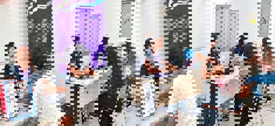 PAT e CIEE oferecem 429 vagas de estágio e de aprendizagem