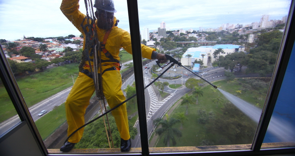 cv__8792_claudio_vieira.jpg