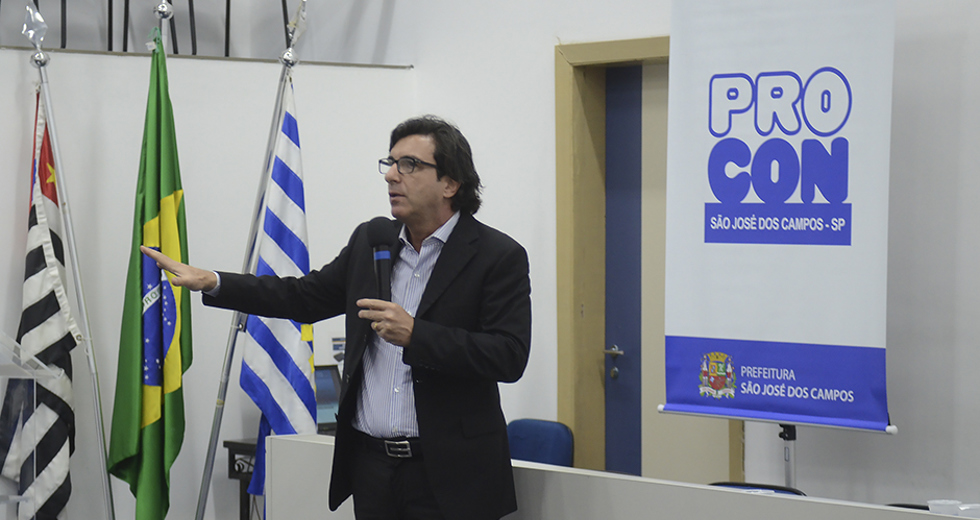 palestra-comemorativa-29-anos-codigo-do-consumidor-13-09-2019-lucas-cabral-04.jpg