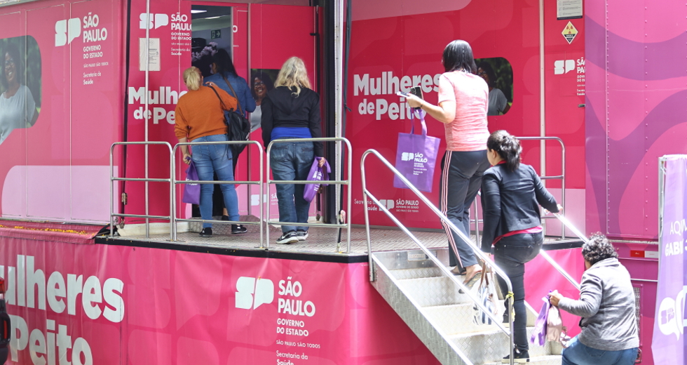 Carreta da Mamografia e Empreendedorismo - SP POR TODAS. Foto: Claudio Vieira/PMSJC 29-10-2025 