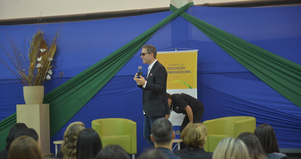 seminario-educacao-empreendedora-23-05-2019-lucas-cabral-02.jpg
