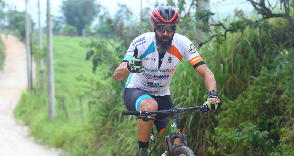 cv__3692_claudio_vieira.jpg