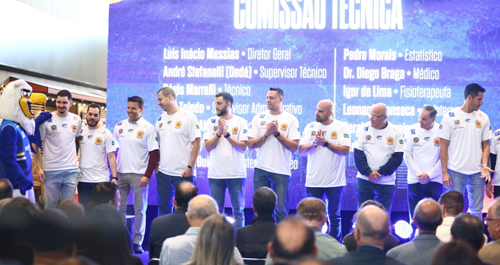 Apresentação do time de basquete masculino. Foto: Claudio Vieira/PMSJC 22-07-2025