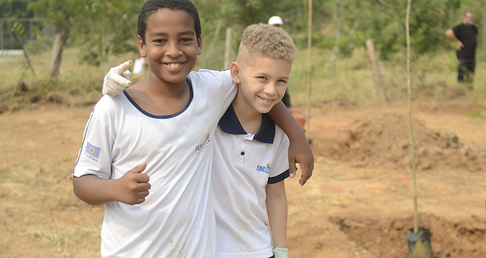 plantio-de-arvores-area-de-preservacao-permanente-corrego-alambari-20-09-2019-lucas-cabral-25.jpg