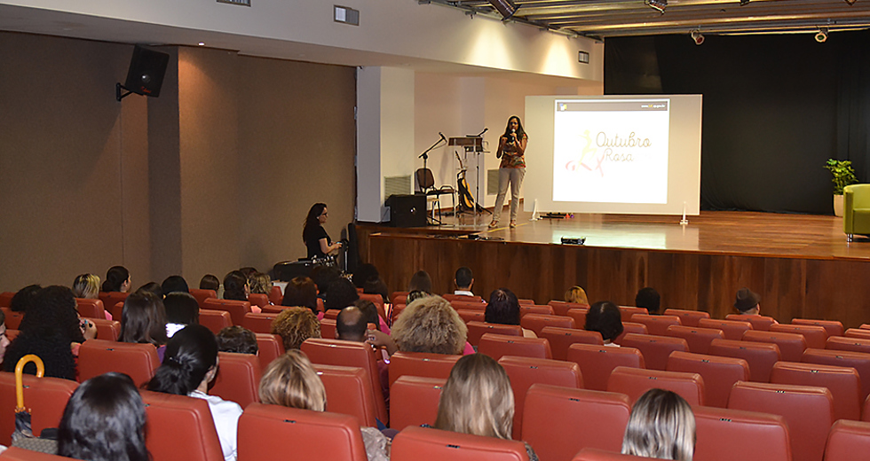 palestra-e-exposicao-prevencao-ao-cancer-de-mama-cefe-24-10-2019-lucas-cabral-22.jpg