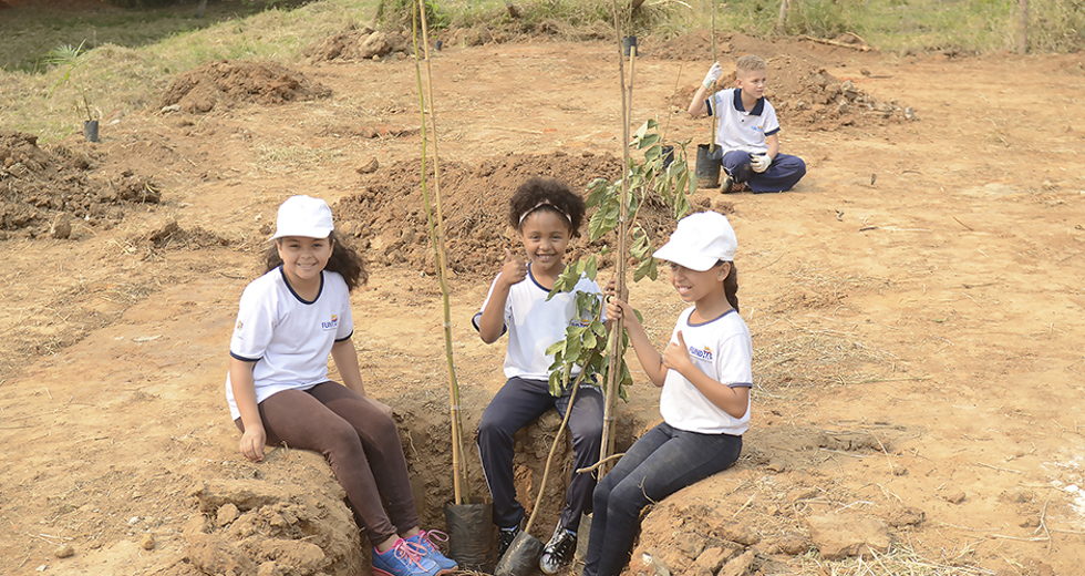 plantio-de-arvores-area-de-preservacao-permanente-corrego-alambari-20-09-2019-lucas-cabral-04.jpg