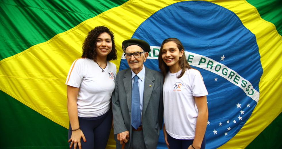 cv__9448-claudio_vieira.jpg