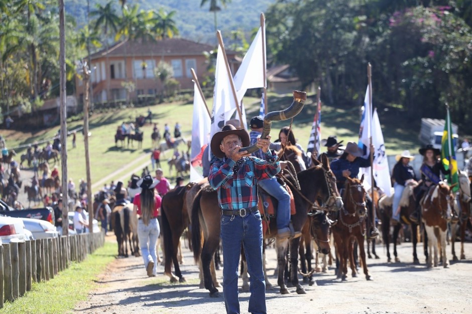 festa-do-tropeiro.jpg