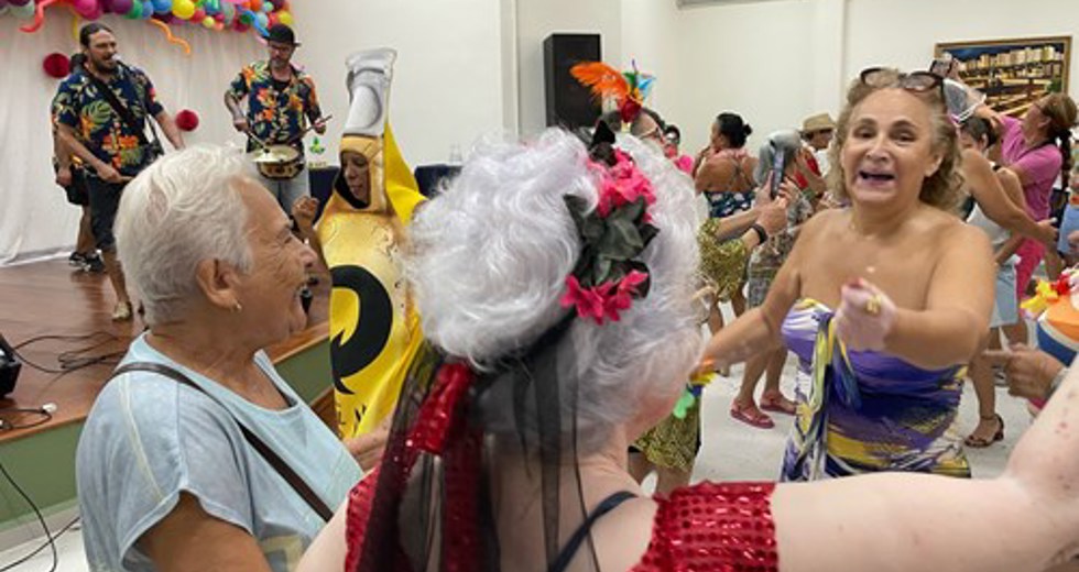 Concurso de fantasias de Carnaval na Casa do Idoso Centro