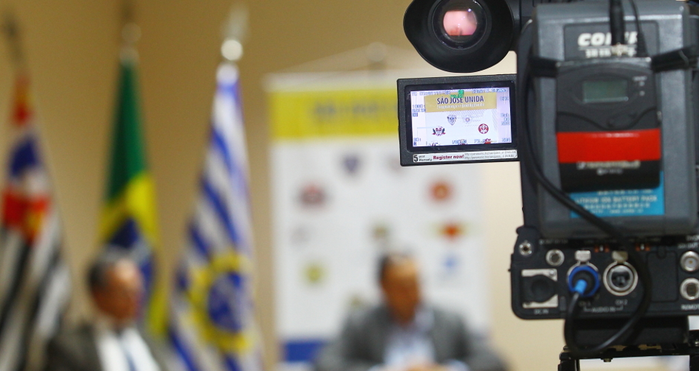 cv__6594_claudio_vieira.jpg