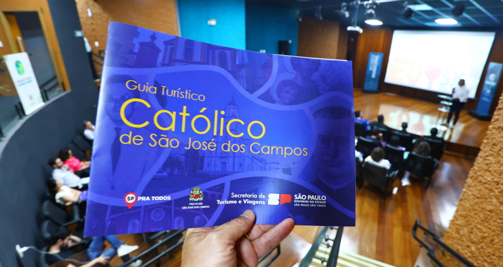 Lançamento do Guia Católico de SP e dos Roteiros Religiosos do City Tour no Auditório Museu Municipal. Foto: Claudio Vieira/PMSJC 01-10-2025