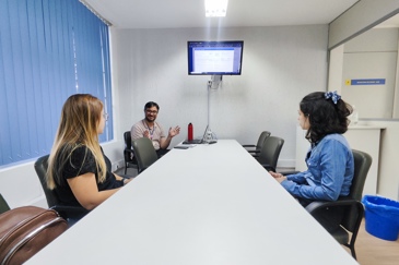 Novas profissionais do Mais Médicos em São José - Treinamento na Secretaria e atuação na UBS Colonial