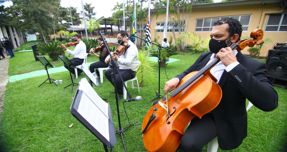 cv__7485_claudio_vieira.jpg
