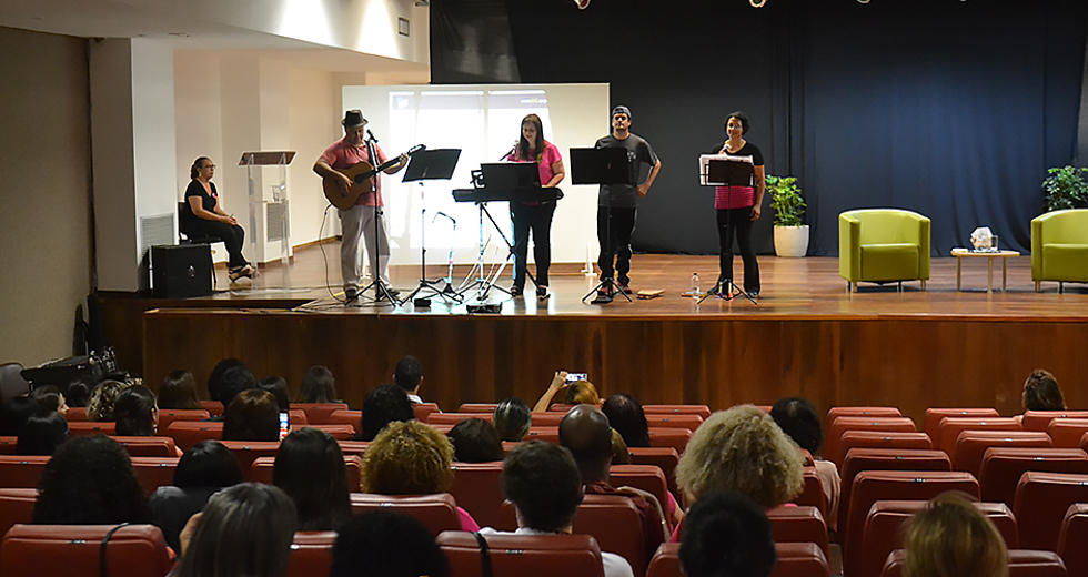 palestra-e-exposicao-prevencao-ao-cancer-de-mama-cefe-24-10-2019-lucas-cabral-03.jpg