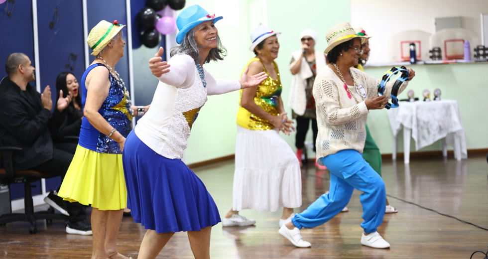 The Vovoice na Casa do Idoso Sul. Foto: Claudio Vieira/PMSJC 31-10-2025  