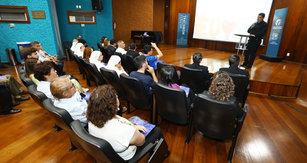 Lançamento do Guia Católico de SP e dos Roteiros Religiosos do City Tour no Auditório Museu Municipal. Foto: Claudio Vieira/PMSJC 01-10-2025