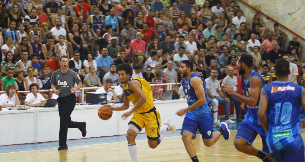 liga_ouro_basquete-36-claudio_vieira.jpg