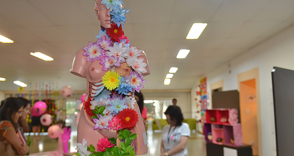 palestra-e-exposicao-prevencao-ao-cancer-de-mama-cefe-24-10-2019-lucas-cabral-42.jpg