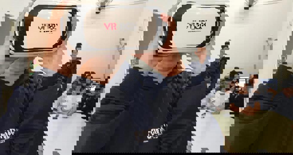 fundhas-putim_oculos-realidade-virtual-e-trabalho-de-empatia_4set1-4.jpeg