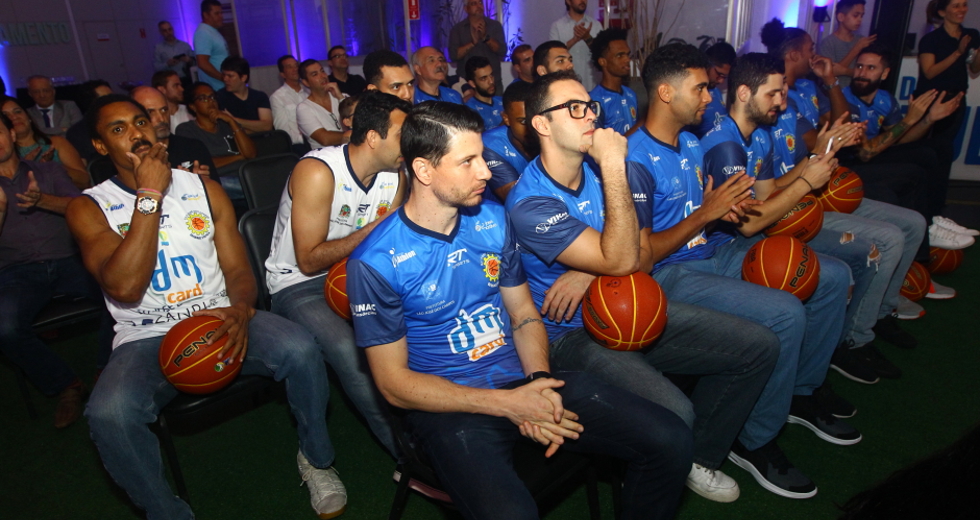 cv__9069-claudio_vieira.jpg