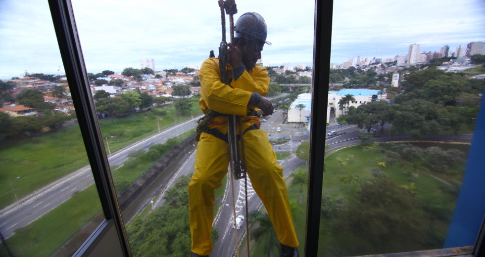 cv__8738_claudio_vieira.jpg