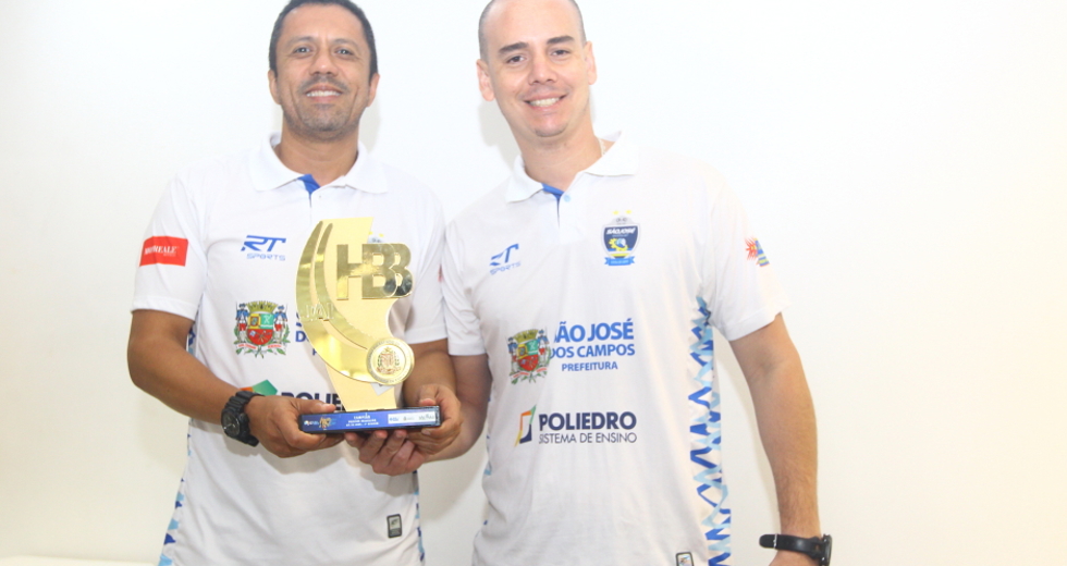 cv__8079_claudio_vieira.jpg