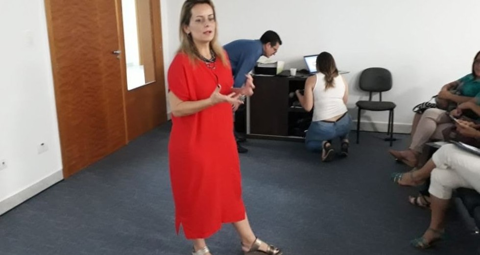 professora-dra-roberta-paya.jpg