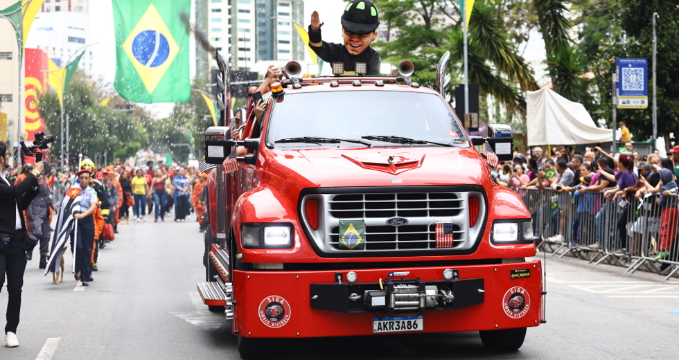 7 de Setembro Dia da Independência - Desfile cívico-militar na Rua 15 de Novembro. Foto: Claudio Vieira/PMSJC 07-09-2025