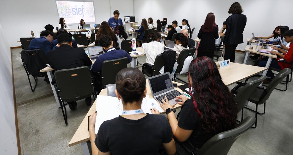 Debates globais e novas perspectivas marcam a abertura da SIEF 2025 