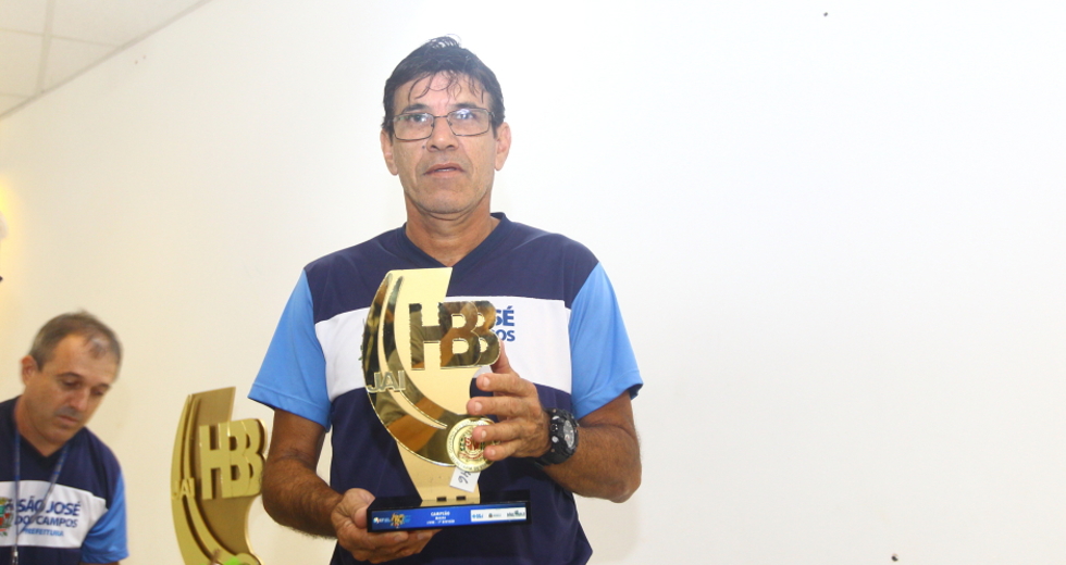 cv__8055_claudio_vieira.jpg