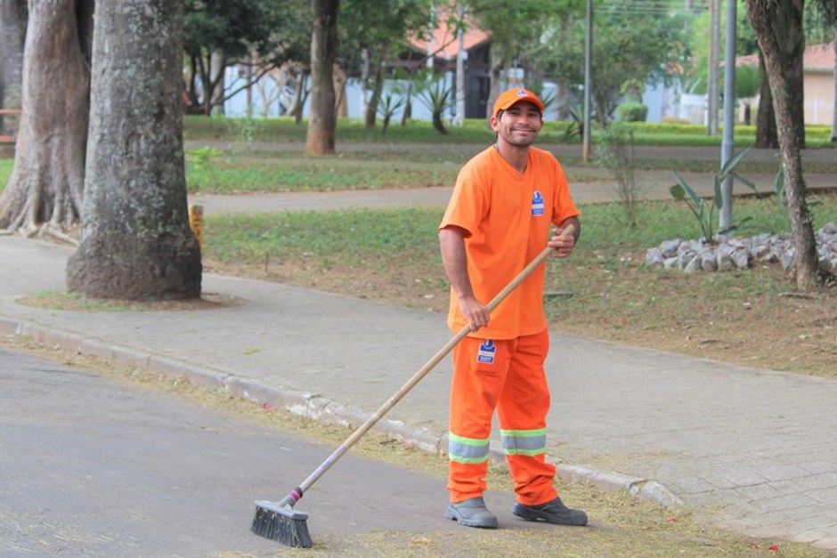 Limpeza pública é serviço exemplar na cidade