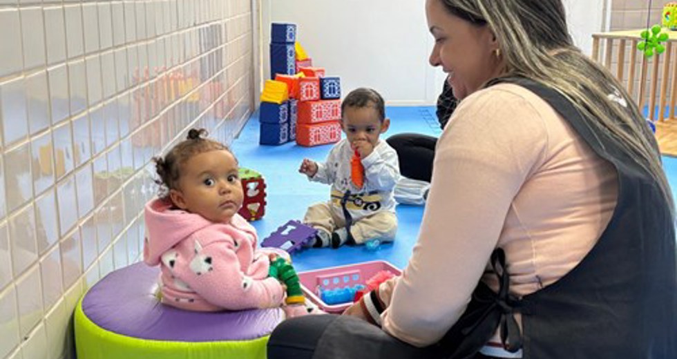 A manhã foi repleta de alegria e emoção, com as crianças e seus familiares