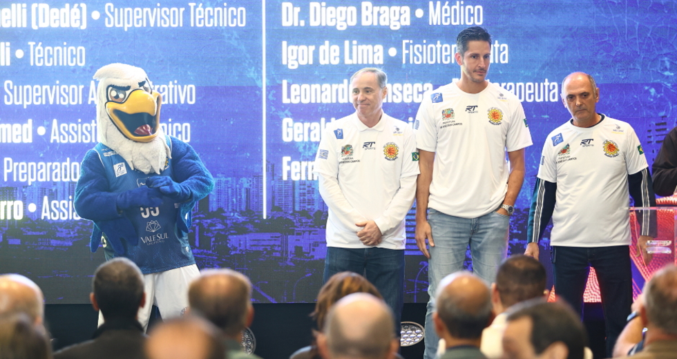 Apresentação do time de basquete masculino. Foto: Claudio Vieira/PMSJC 22-07-2025