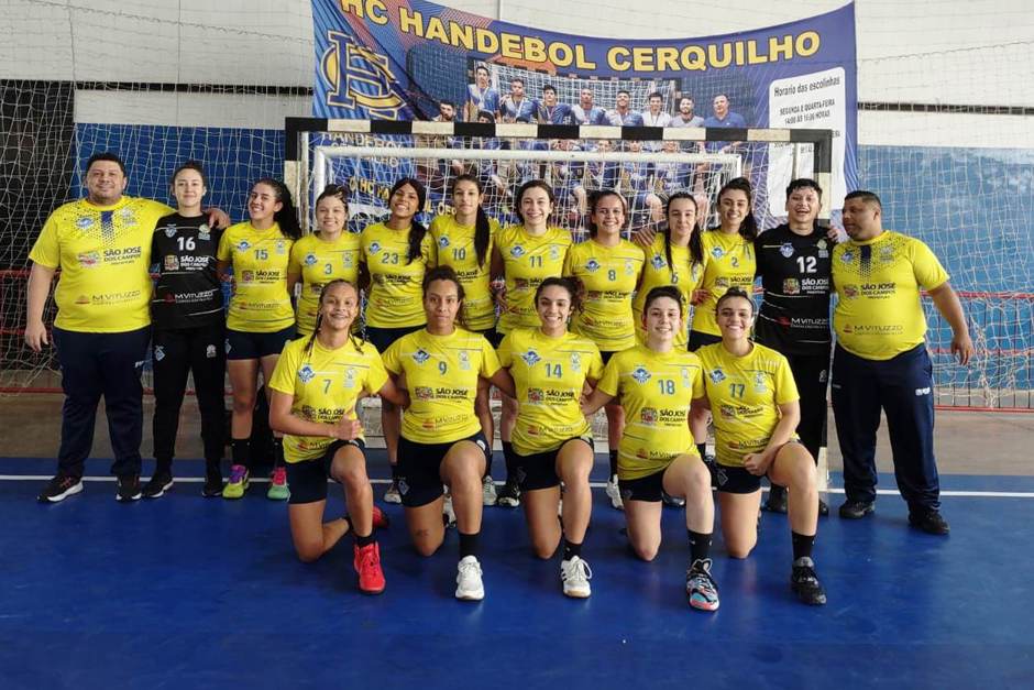 hand-fem-final.jpg