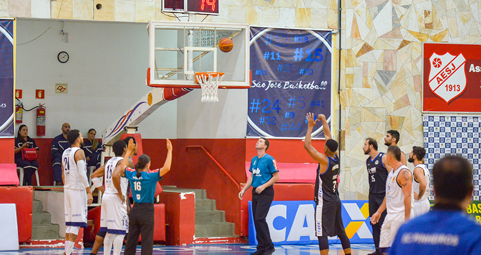 basquete-sao-jose-x-pinheiros-04-02-2019-lucas-cabral-03.jpg
