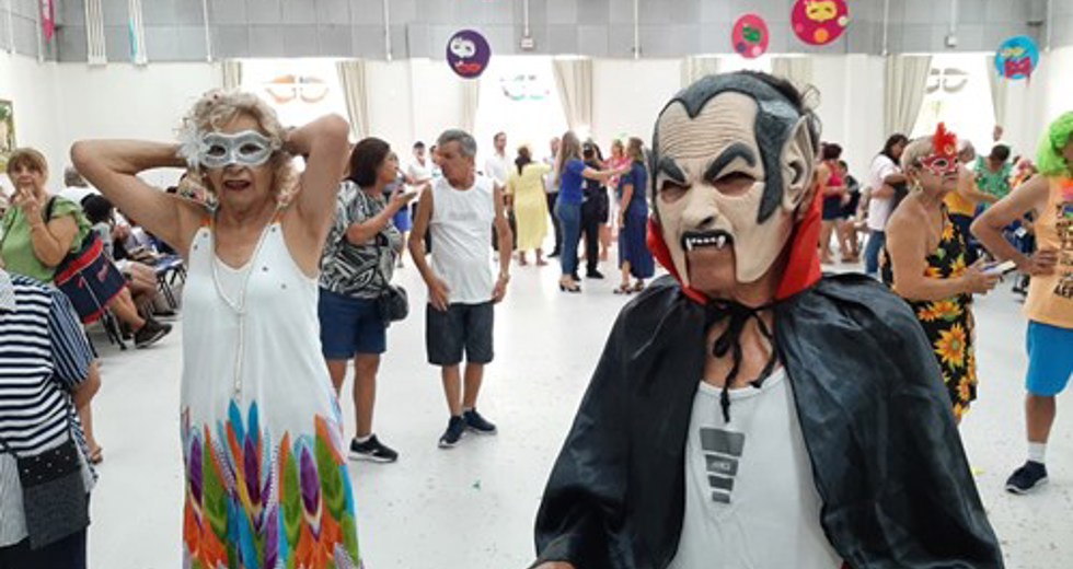 Concurso de fantasias de Carnaval na Casa do Idoso Centro