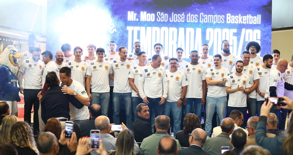 Apresentação do time de basquete masculino. Foto: Claudio Vieira/PMSJC 22-07-2025 