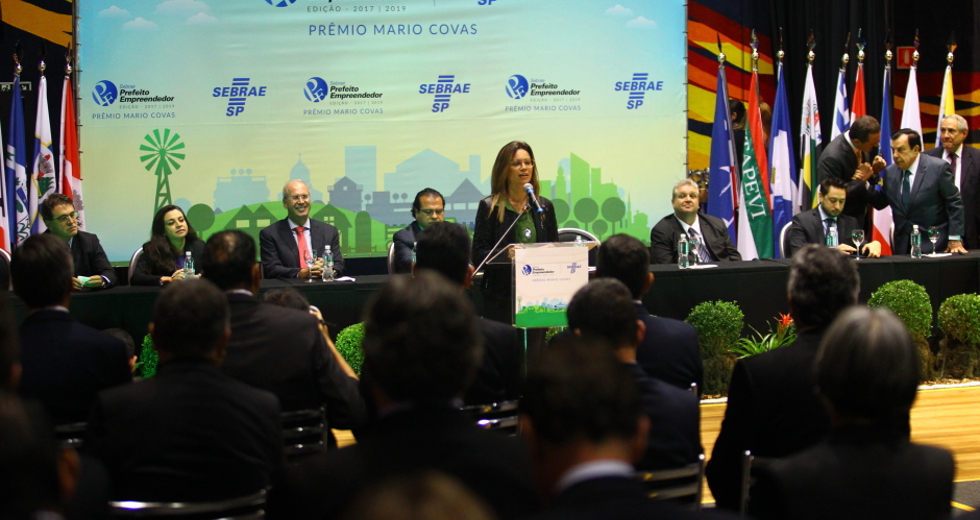 cv__2050-claudio_vieira.jpg